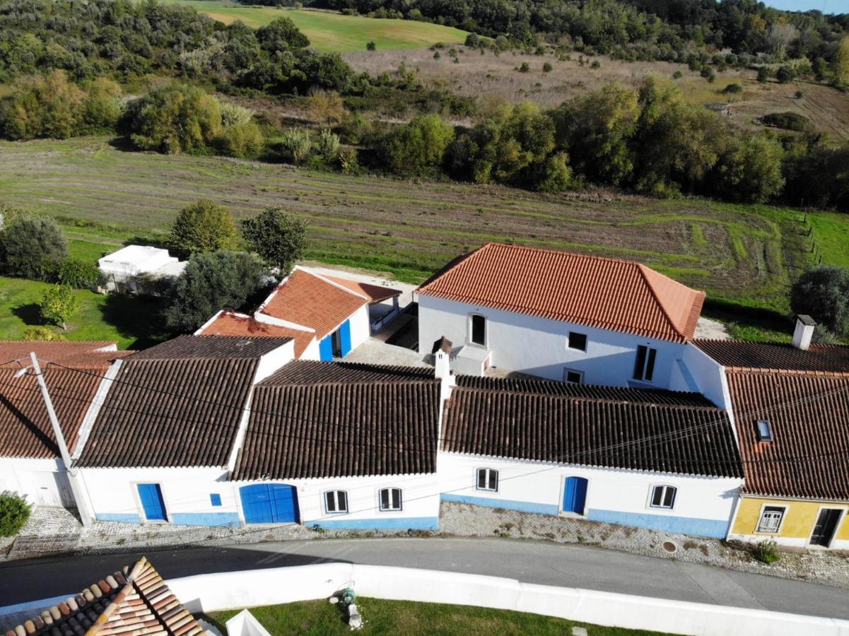 Azoia 10 - Hostel & Casas De Campo Azoia de Baixo المظهر الخارجي الصورة