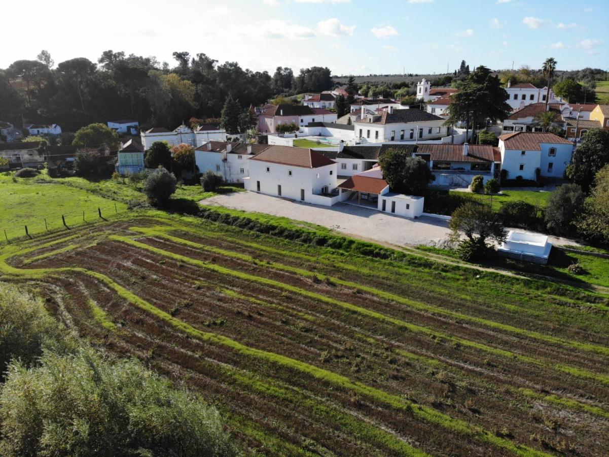Azoia 10 - Hostel & Casas De Campo Azoia de Baixo المظهر الخارجي الصورة